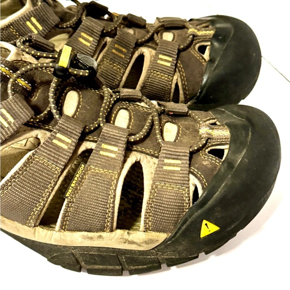 KEEN Men’s Newport H2 Brown and Yellow Sandals Size 11 - Picture 2 of 15